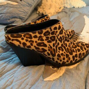 DOLCE VITA LEOPARD MULE CALF HAIR SIZE 9
